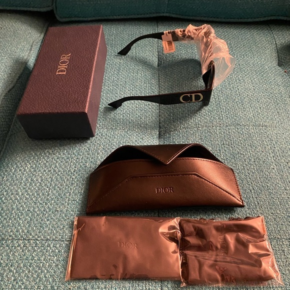 Dior 56mm Cat eye sunglasses AUTHENTIC NEW - Picture 8 of 9